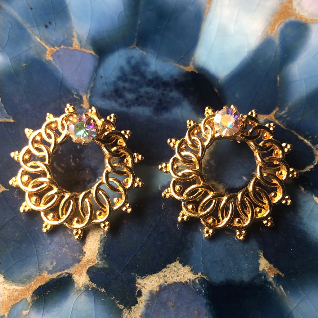 Avon Gold Earrings With Iridescent Gems Avon Gold Earrings With Iridescent Gems